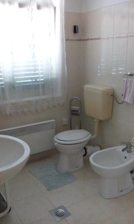 Apartment Tuja Jadrtovac Habitación foto