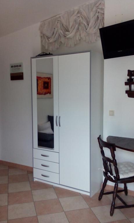Apartment Tuja Jadrtovac Habitación foto